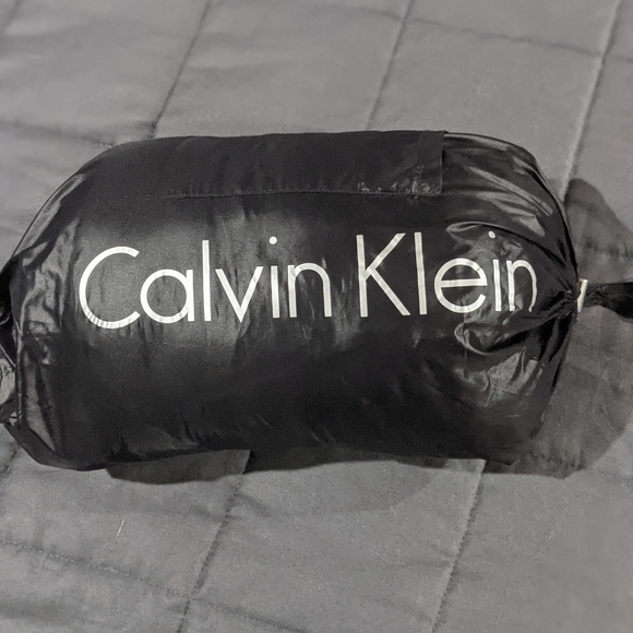 Calvin Klein Women's Lightweight Down Jacket - Picture 2 of 10